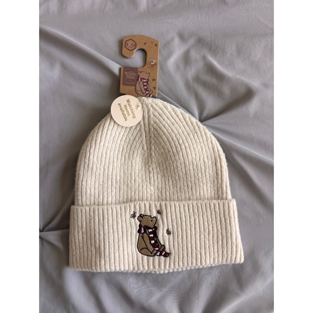 Disney Winnie the Pooh Embroidered Beige Knit Beanie Hat Brand New